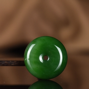 山料和田碧玉平安扣吊坠