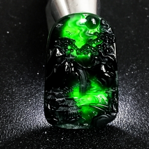 糯冰种墨翠高山流水吊坠