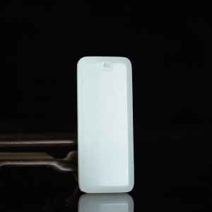 籽料和田白玉无事牌吊坠