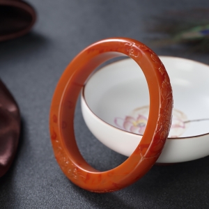 56mm柿子红南红喜上眉梢平安镯