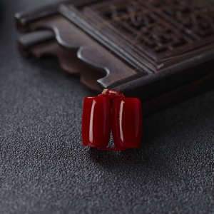 阿卡牛血红珊瑚桶珠（两件）