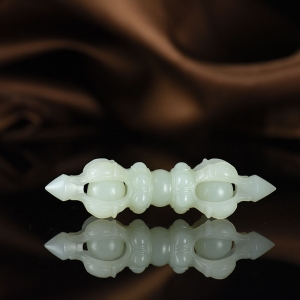 籽料和田白玉金刚杵吊坠