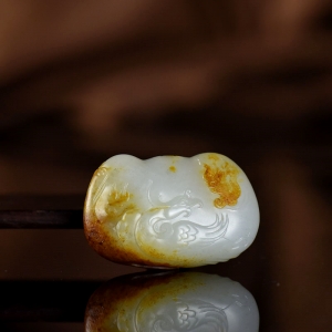 籽料和田白玉凤凰锁吊坠