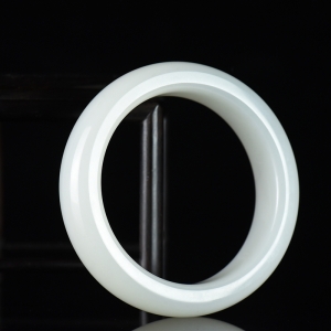 62.5mm山流水料和田羊脂白玉手镯