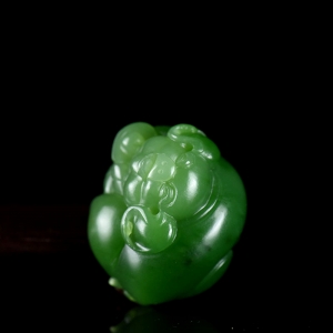 山料和田碧玉福猪吊坠