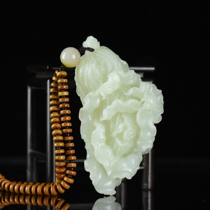 籽料和田白玉百财摆件