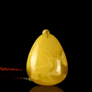 白花蜜鸡油红蜜蜡水滴吊坠