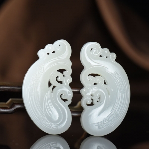 山流水料和田羊脂白玉吊坠（二件）