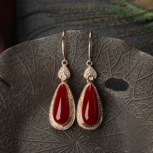18K阿卡牛血红珊瑚水滴耳环