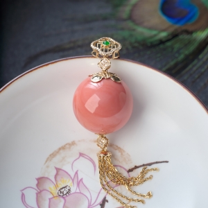 18KMOMO珊瑚圆珠吊坠