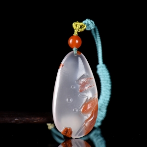 冰飘南红年年有余吊坠