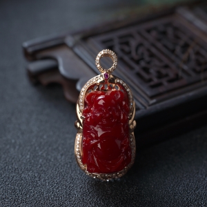 18K阿卡牛血红珊瑚弥勒佛吊坠