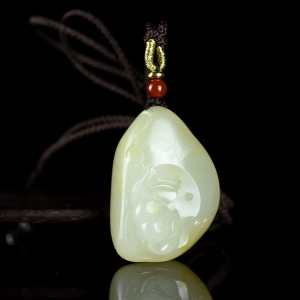 籽料和田白玉荷花吊坠