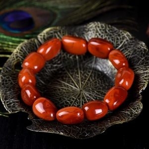 火焰纹南红随形单圈手串