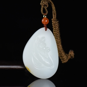 山流水料和田白玉年年有鱼吊坠