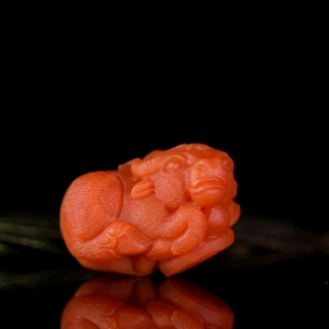 柿子红南红扭转乾坤吊坠