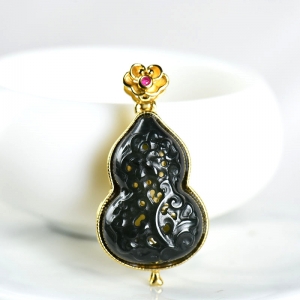 银镶山料和田青玉福禄香囊吊坠