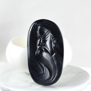 籽料和田玉青花关公吊坠