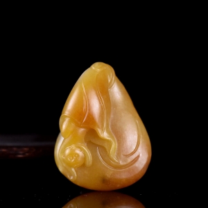 籽料和田玉黄沁代代封候吊坠