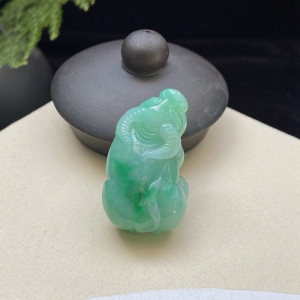 糯冰种飘翠翡翠扭转乾坤吊坠