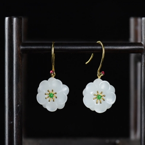 18K籽料和田白玉繁花耳坠