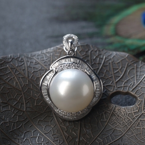 18K海水白色珍珠吊坠