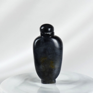 籽料和田玉青花鼻烟壶