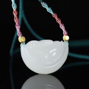 山料和田白玉月野兔吊坠