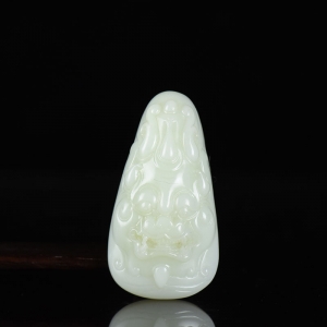 山料和田白玉守护吊坠