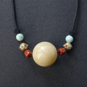 白花蜜蜡圆珠吊坠