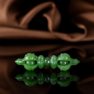 山料和田碧玉金刚杵吊坠