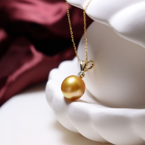 18k海水浓金珍珠项链