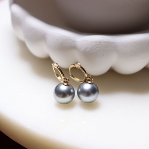 18k海水黑色珍珠耳环