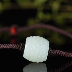 山料和田白玉仿古纹桶珠吊坠