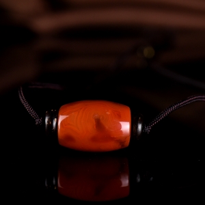 柿子红南红桶珠锁骨链