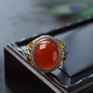 18K冰红南红戒指