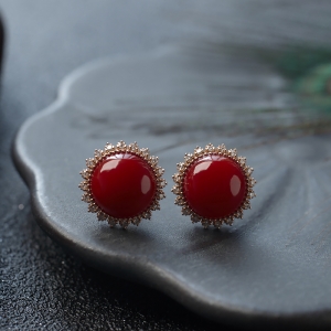 18K阿卡牛血红珊瑚圆形耳钉