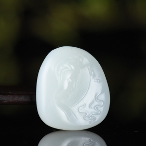 籽料和田白玉观音吊坠