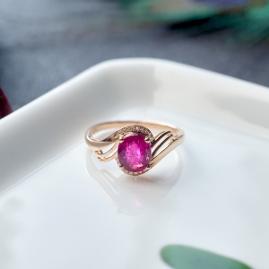 18K玫红碧玺戒指