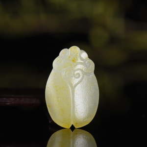 籽料和田白玉一鸣惊人吊坠