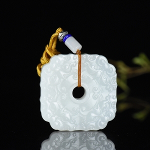 山流水料和田白玉守护平安扣吊坠