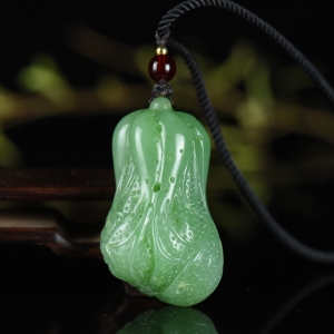 山料和田碧玉白菜吊坠