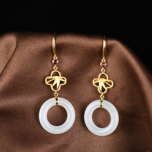 18K籽料和田白玉节节高耳坠