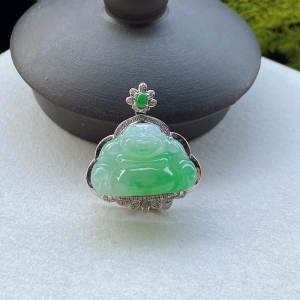 18K糯冰种浅绿翡翠弥勒佛吊坠