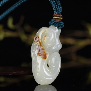 籽料和田白玉如意吊坠