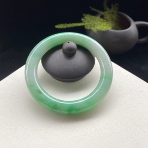 55.5mm糯种翠绿翡翠圆镯