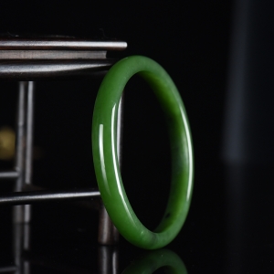 61mm山料和田碧玉手镯