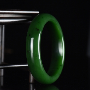 58.5mm山料和田碧玉手镯