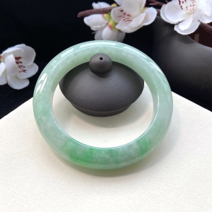 56.5糯种带色翡翠平安镯