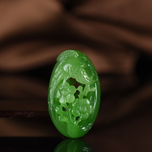 山料和田碧玉喜上眉梢吊坠